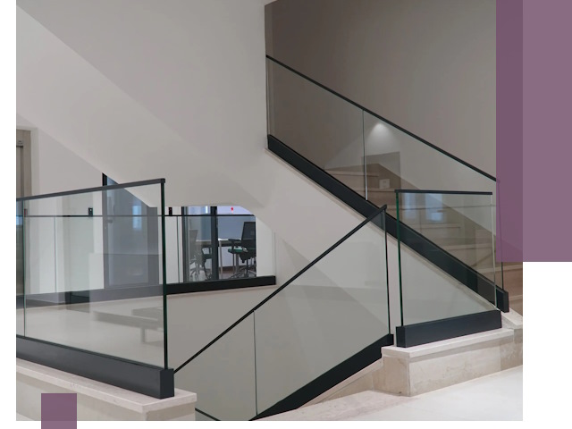 Стеклянные перила премиум-класса с установкой в Усолье-Сибирском