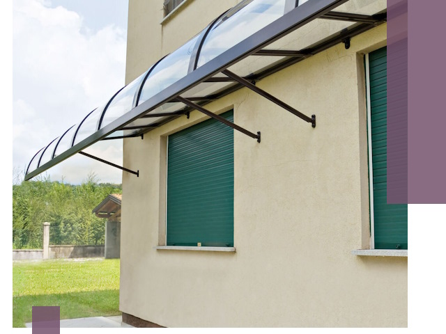 Козырьки над окнами в Усолье-Сибирском — изготовление и монтаж по выгоде